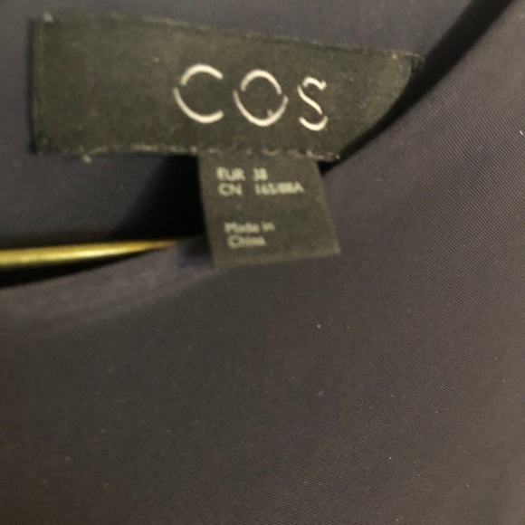 COS size 38 (Medium) Navy Dress - Picture 4 of 7